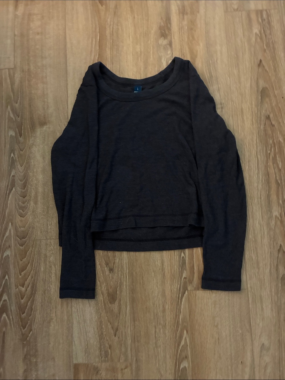 Old Navy Black Long-Sleeve Ribbed Crop Top